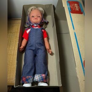 Vintage Gotz doll 19"  Eine German still in box never played with.